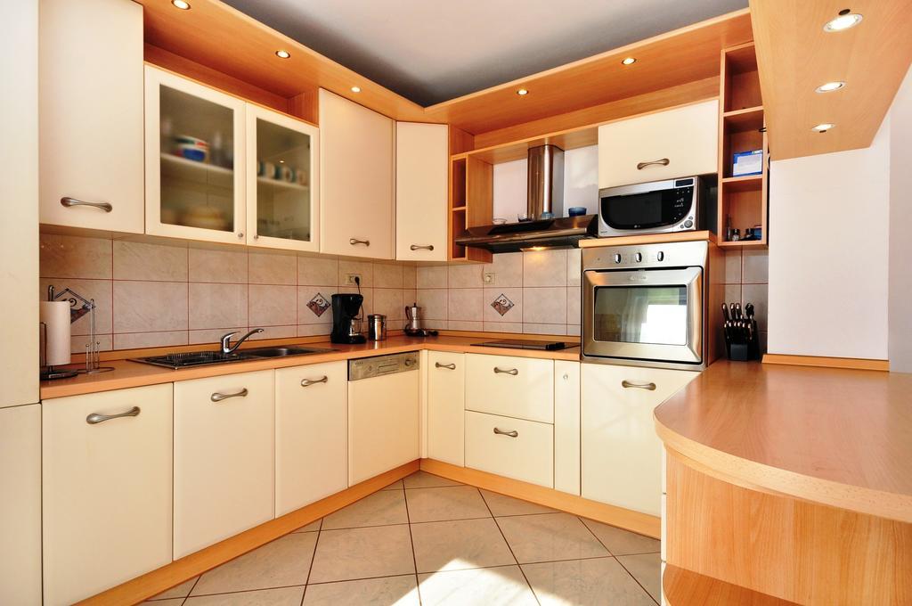 Apartment Luxury Cream Kaštela 部屋 写真